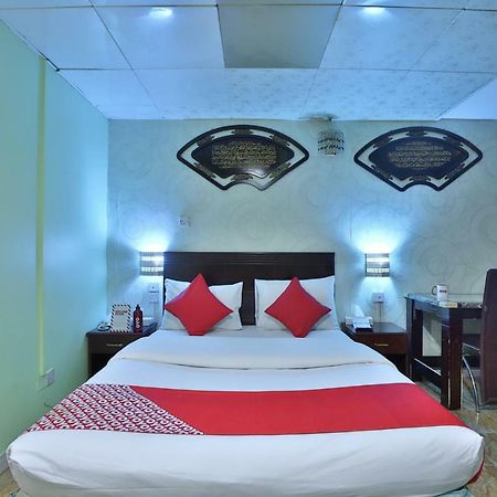 Oyo 261 Remas Hotel Apartment دبي المظهر الخارجي الصورة
