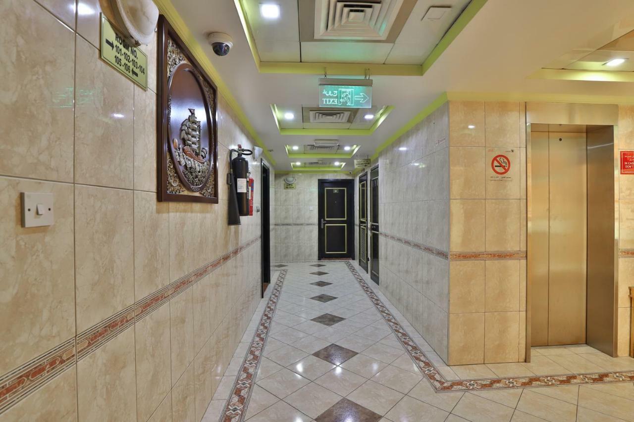 Oyo 261 Remas Hotel Apartment دبي المظهر الخارجي الصورة
