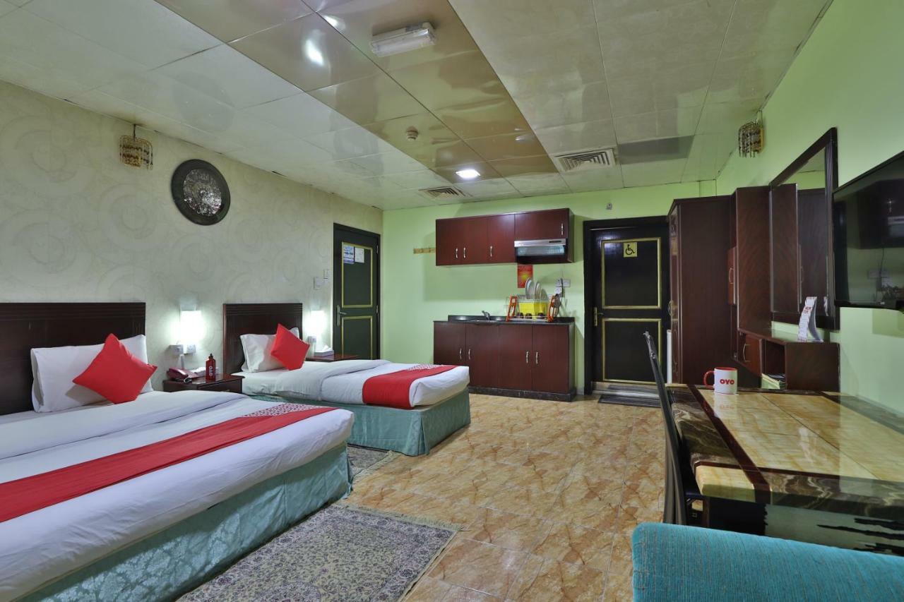 Oyo 261 Remas Hotel Apartment دبي المظهر الخارجي الصورة