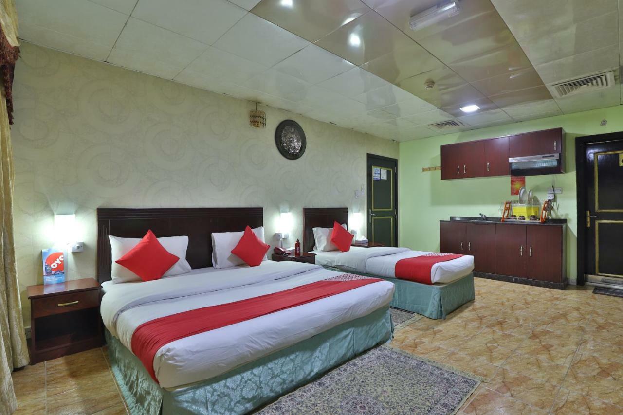 Oyo 261 Remas Hotel Apartment دبي المظهر الخارجي الصورة